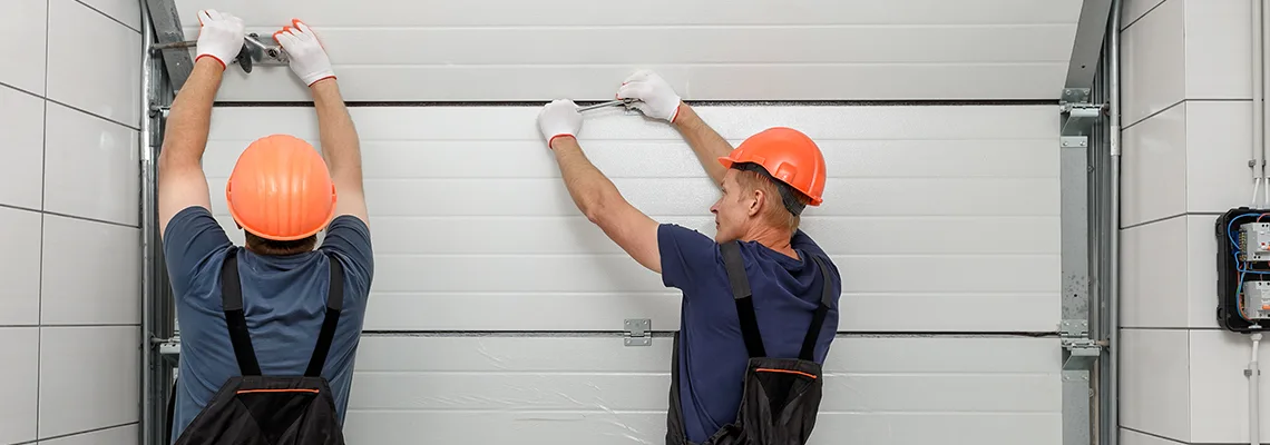 Driveway Garage Door Local Technicians in Fort Myers, Florida