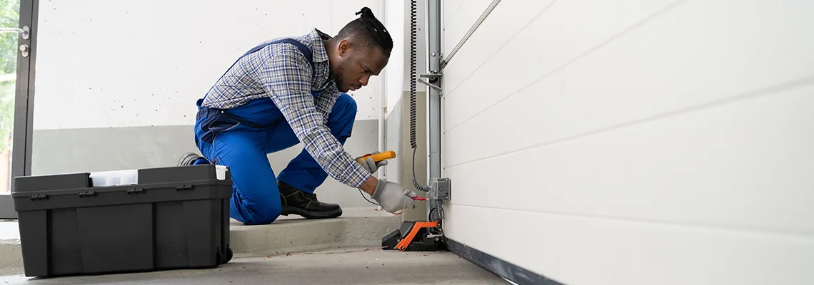 Repair Garage Door Not Closing But Light Flashing in Fort Myers, FL